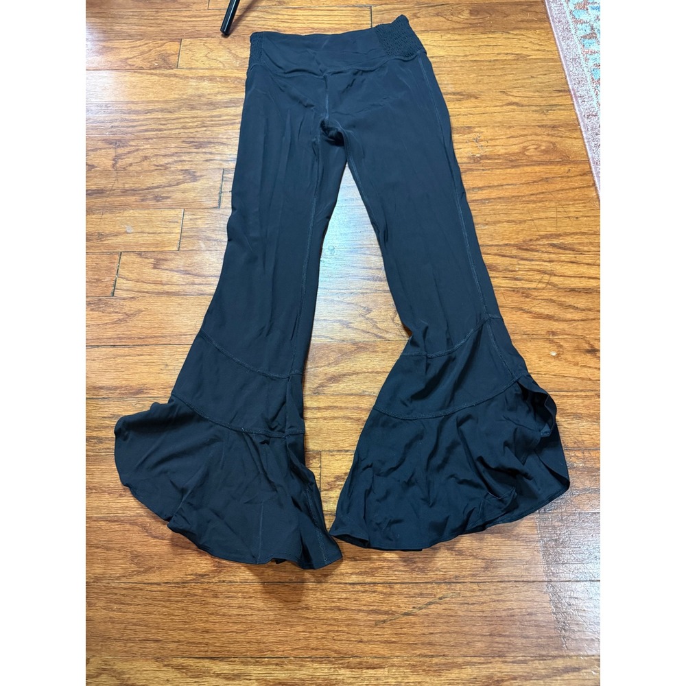 FP Movement Free People Good Karma Ruffle Flare Leggings Black XS High Rise